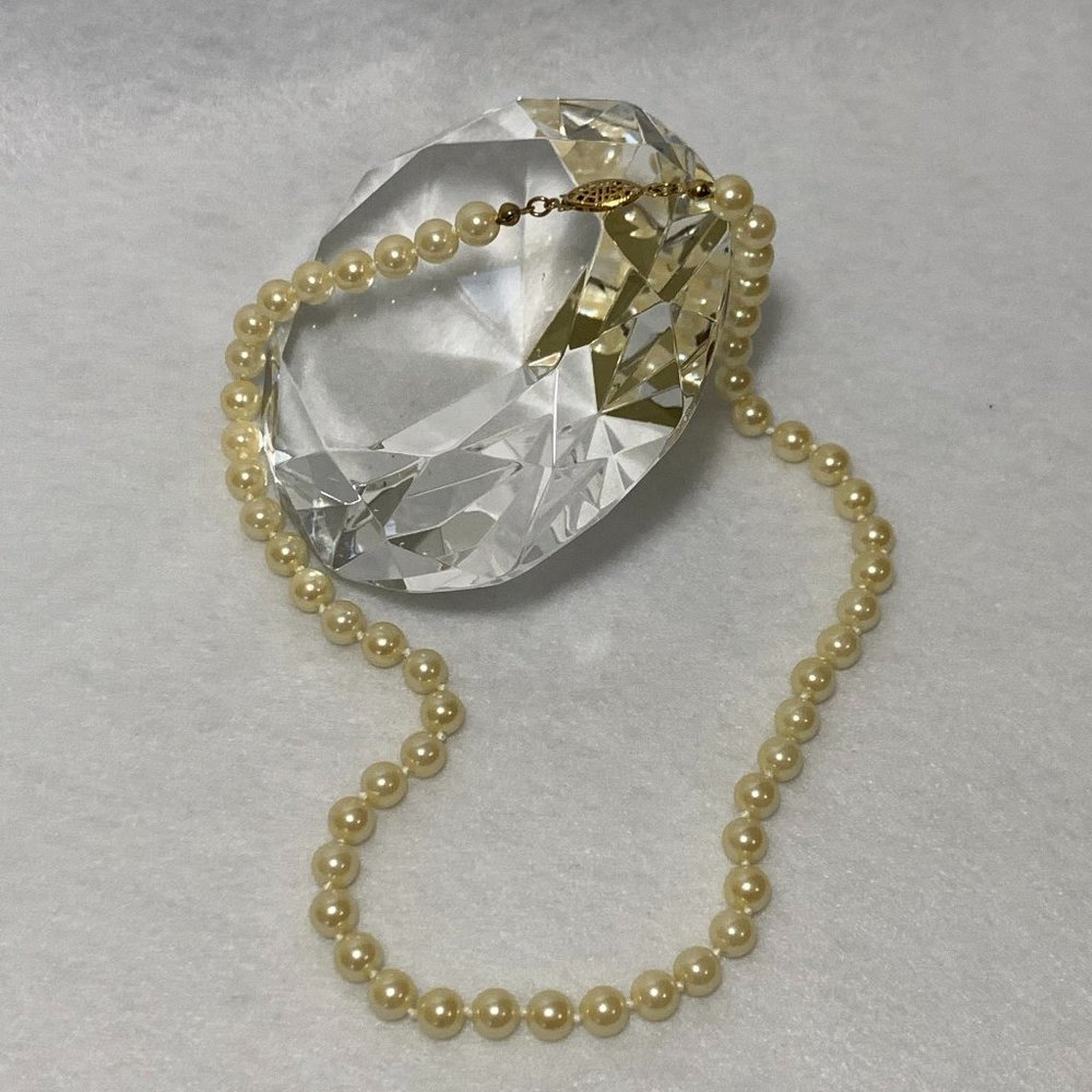 Avon Vintage Faux Pearl Necklace